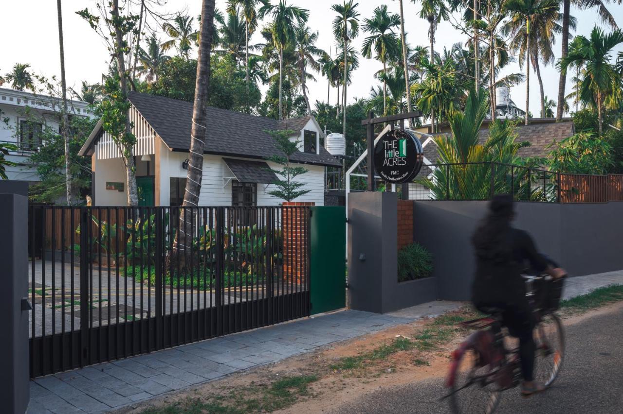 The Little Acres Cherai Vypin Exterior photo